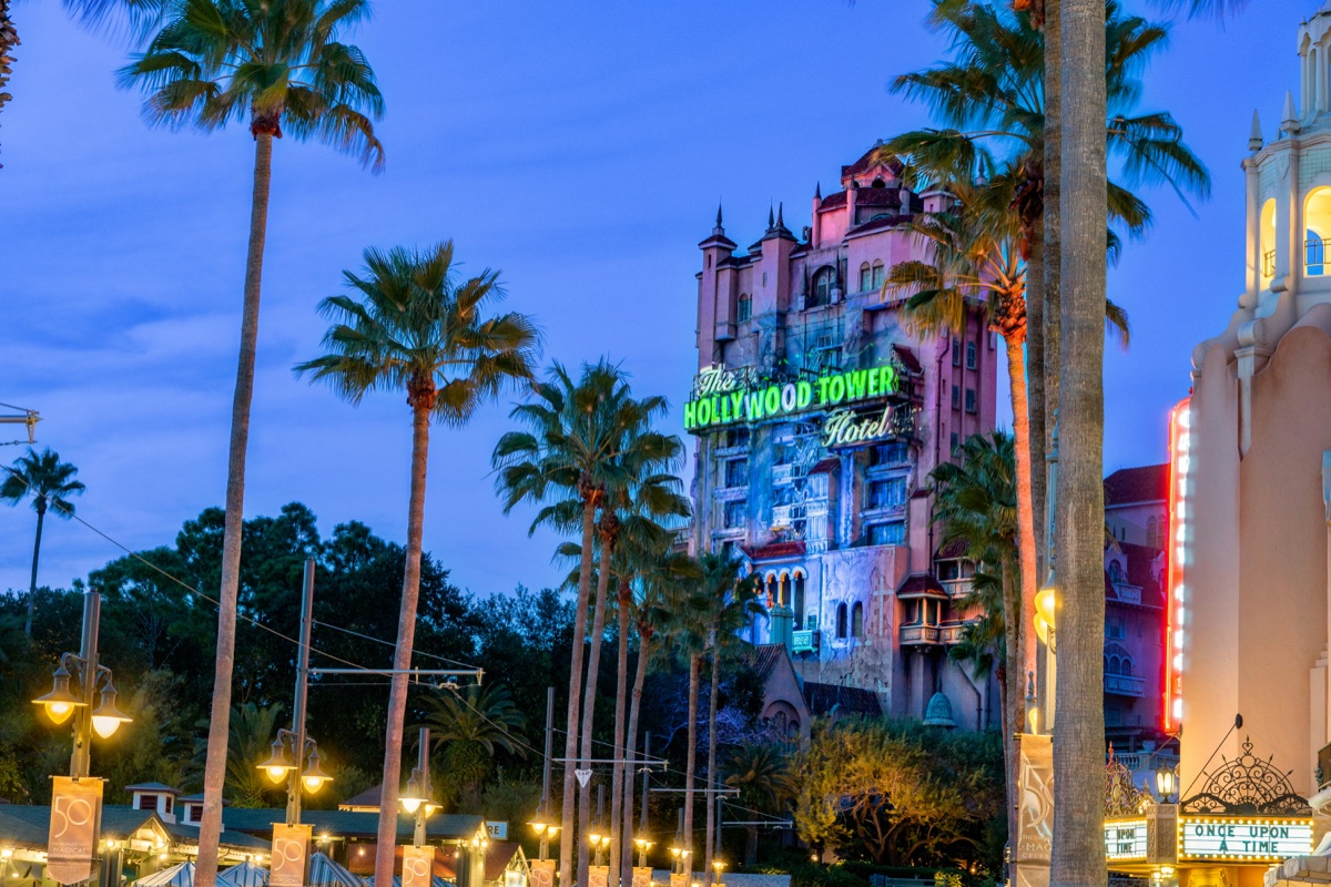 How to Avoid Long Lines at Disney World